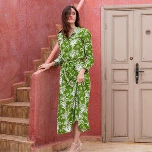 NWT_ZARA WOMAN MIDI BELTED PRINTED
DRESS FLOWY GREEN | 5216/046 The Lilou Dress